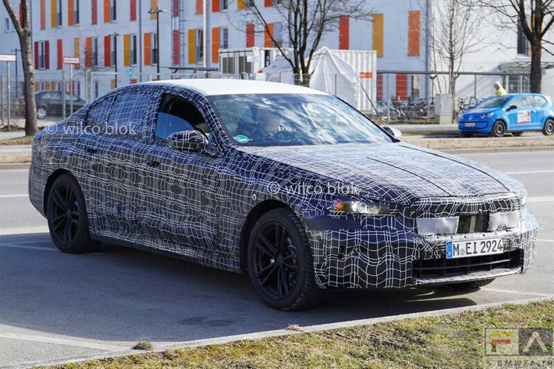 spy-bmw-i5