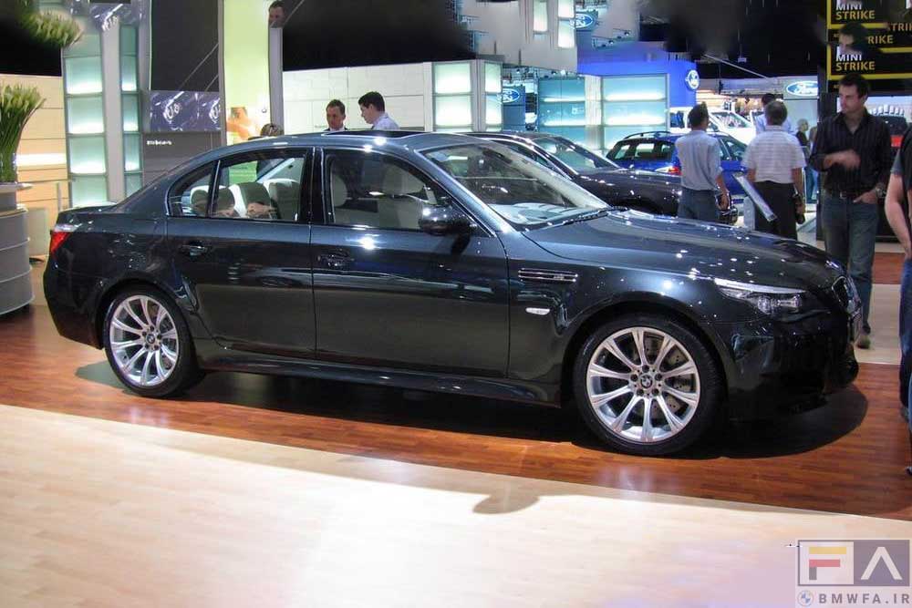 e60 Diopside Black Metallic